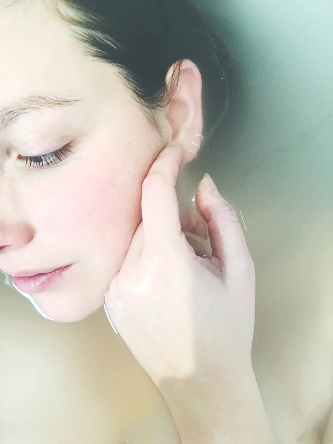 Gentle Steps to Care for Sensitive Skin